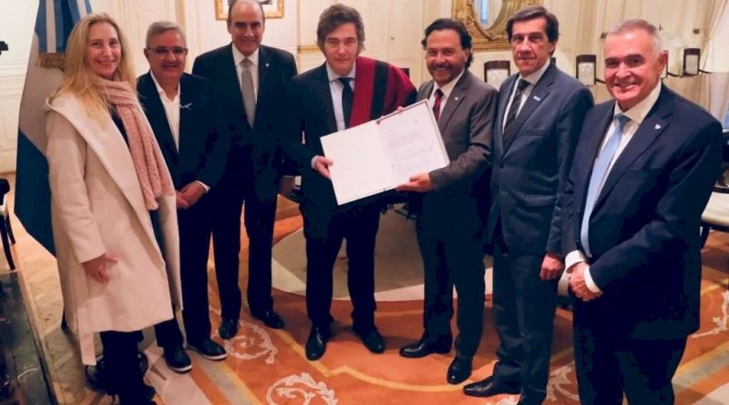 En contra de los gobernadores dialoguistas