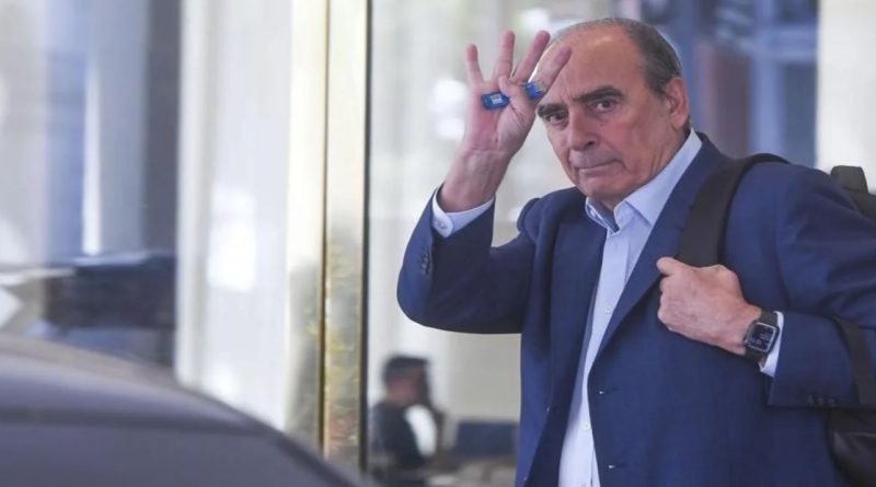 Más funcionarios de Francos dejan el Gabinete Más funcionarios de Francos dejan el Gabinete